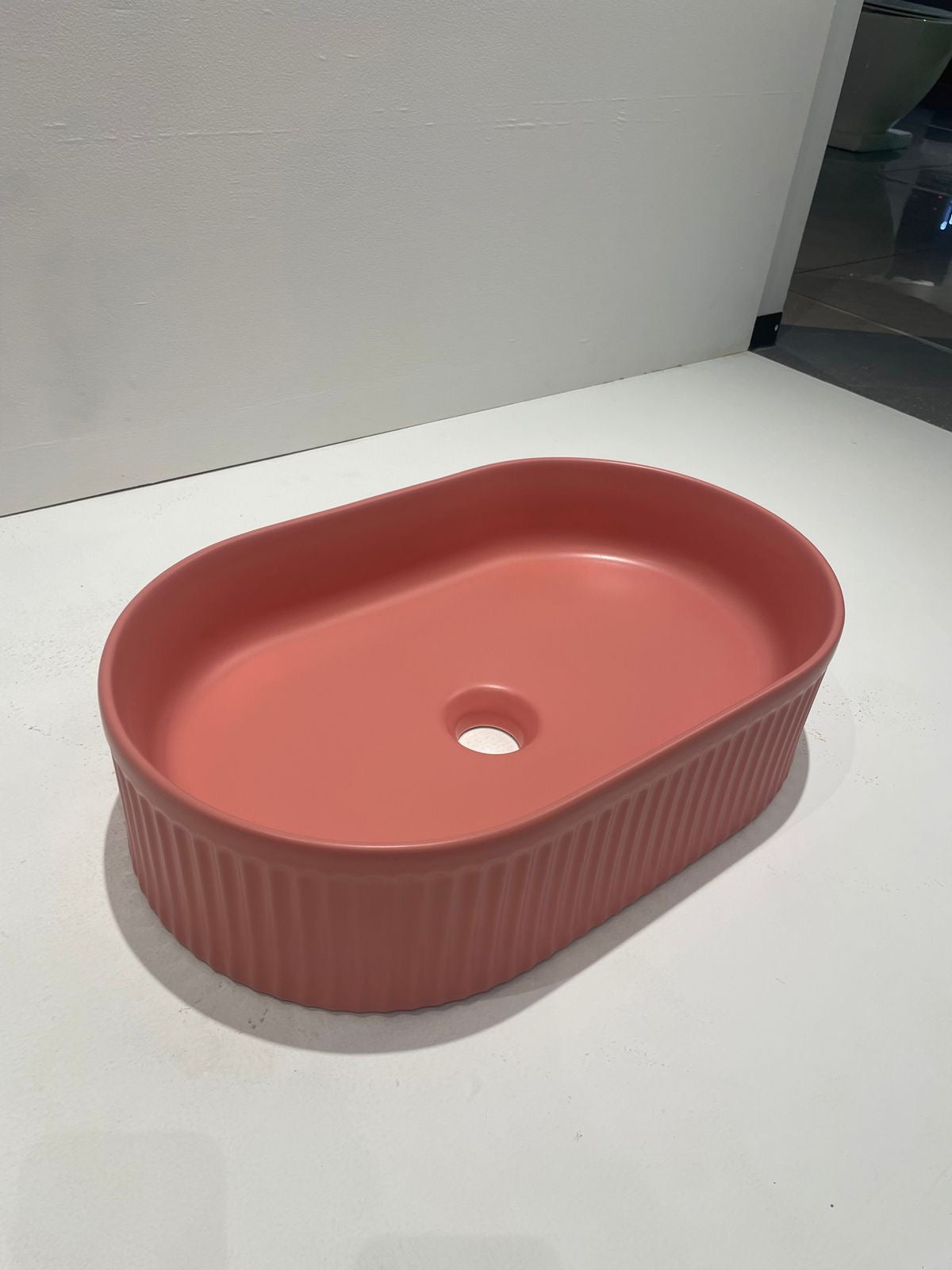 Zinarch Oval Fluted Basin