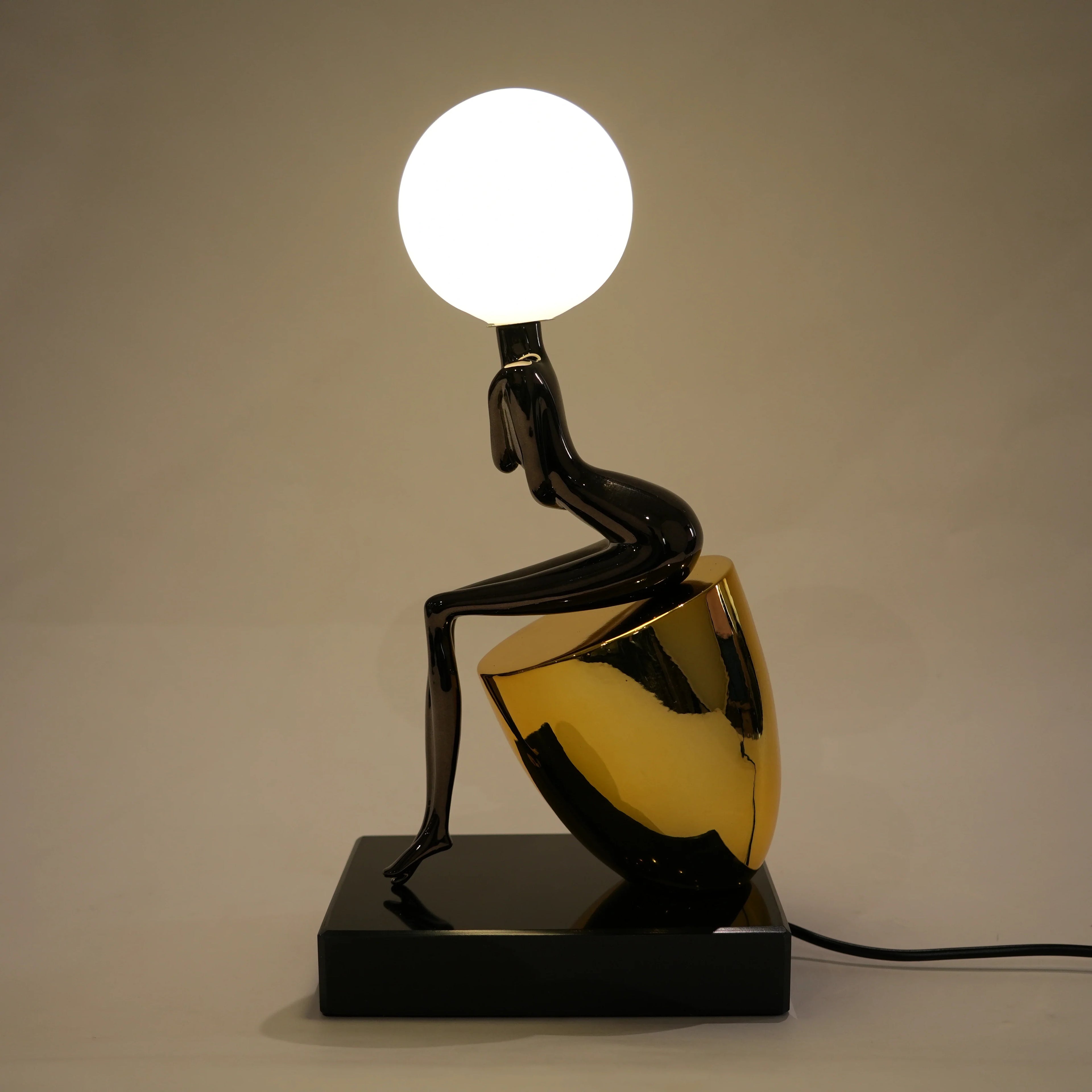 Noir Figure Table Lamp