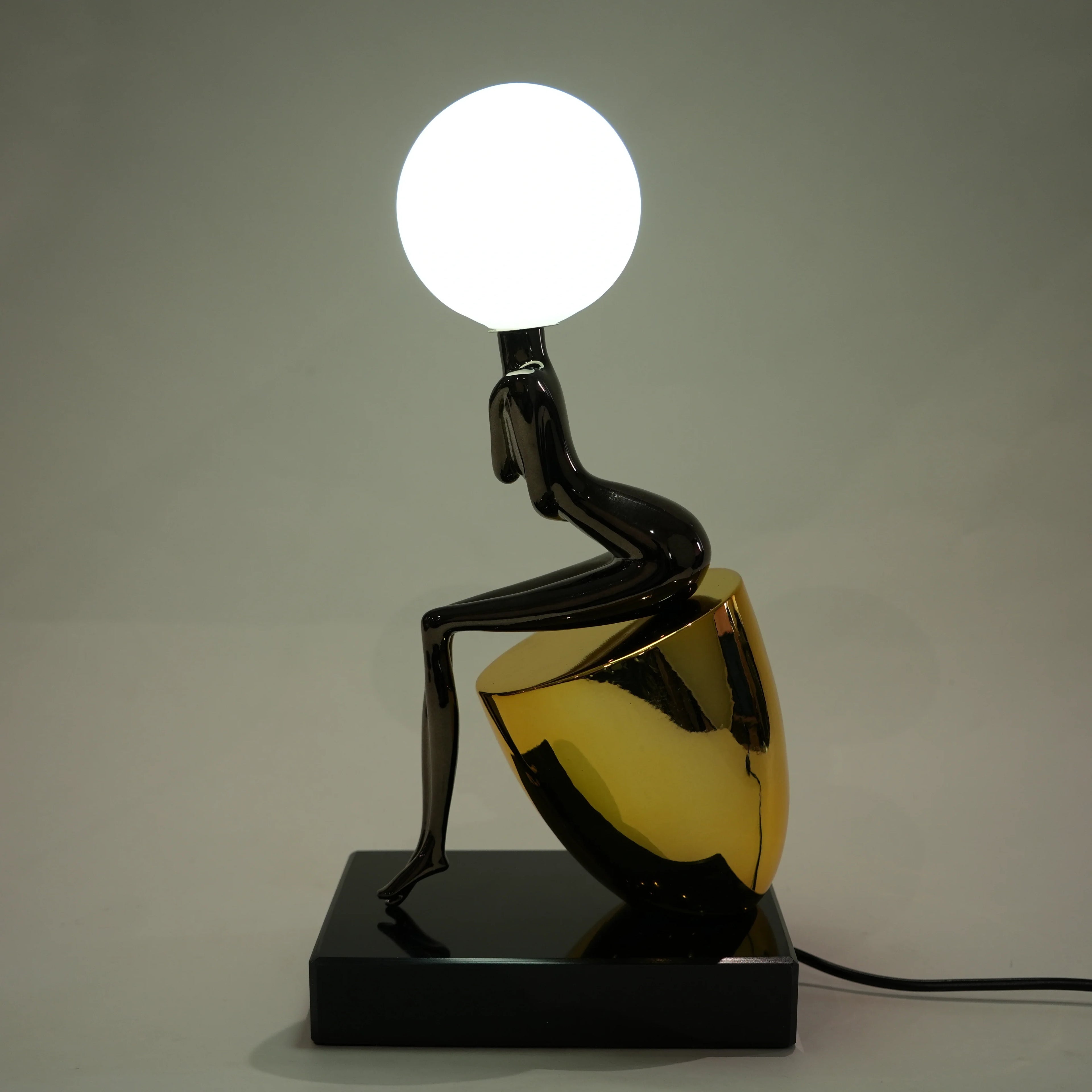 Noir Figure Table Lamp