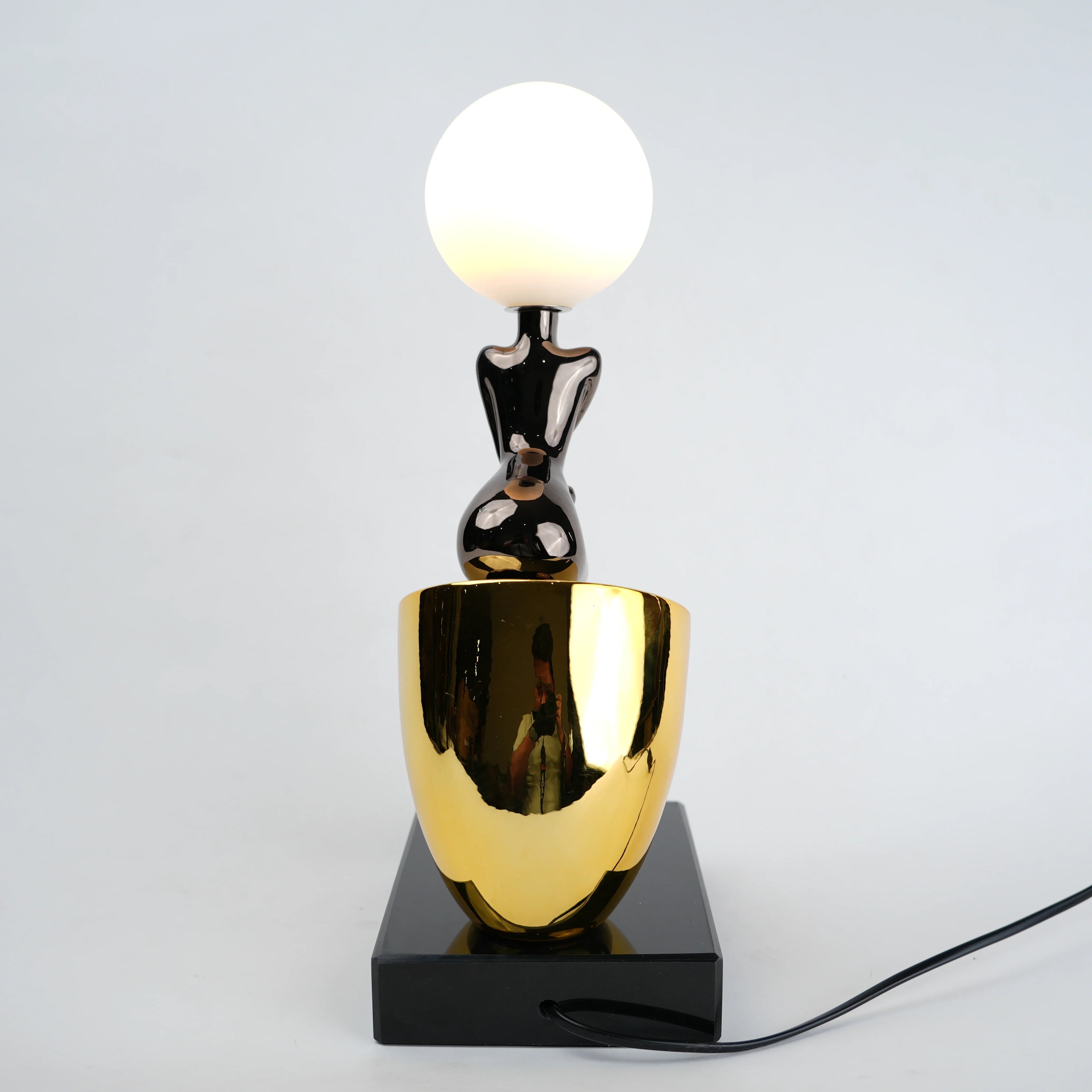 Noir Figure Table Lamp