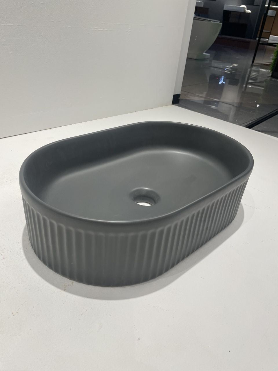 Zinarch Oval Fluted Basin