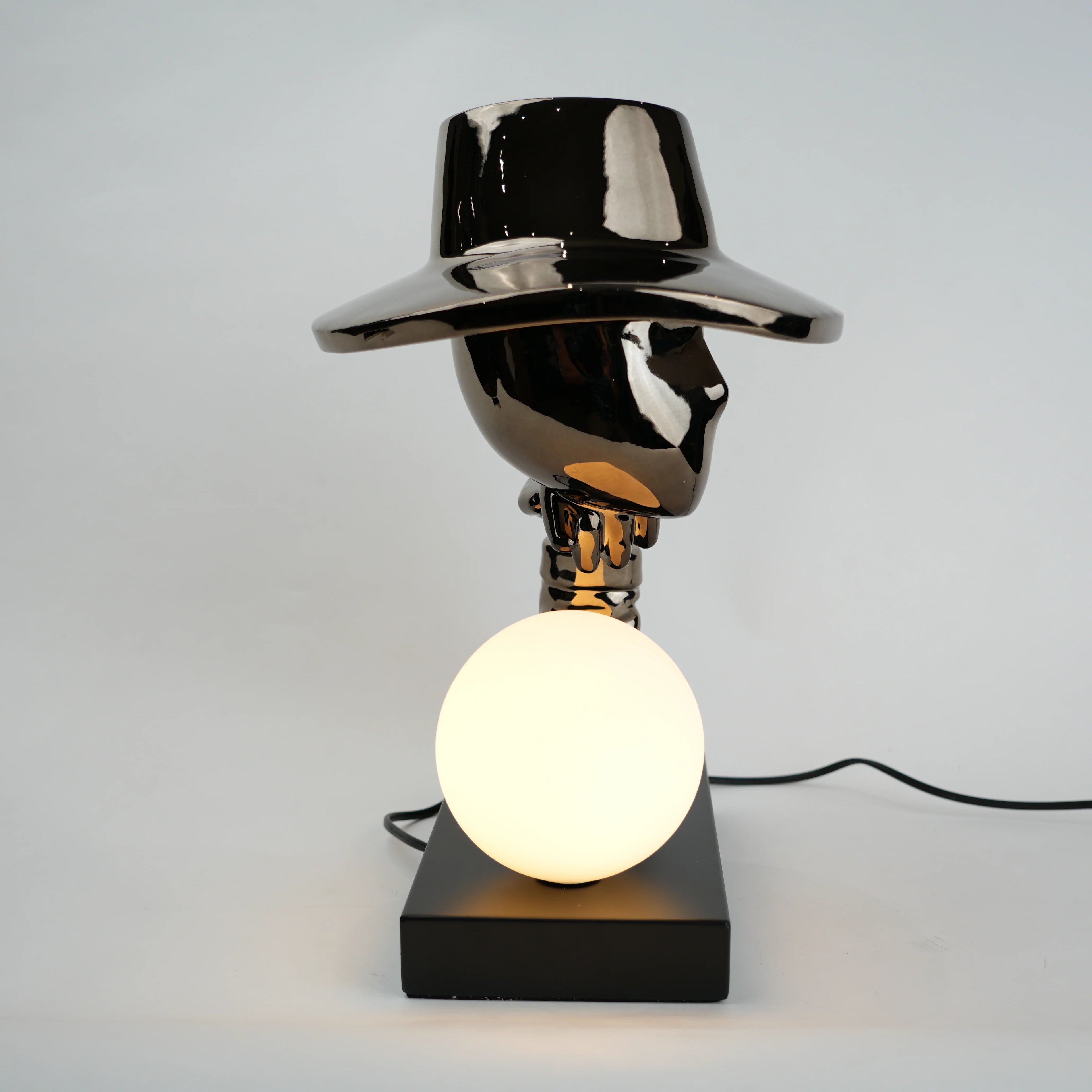 Elegant Hat Lamp Black Electroplated