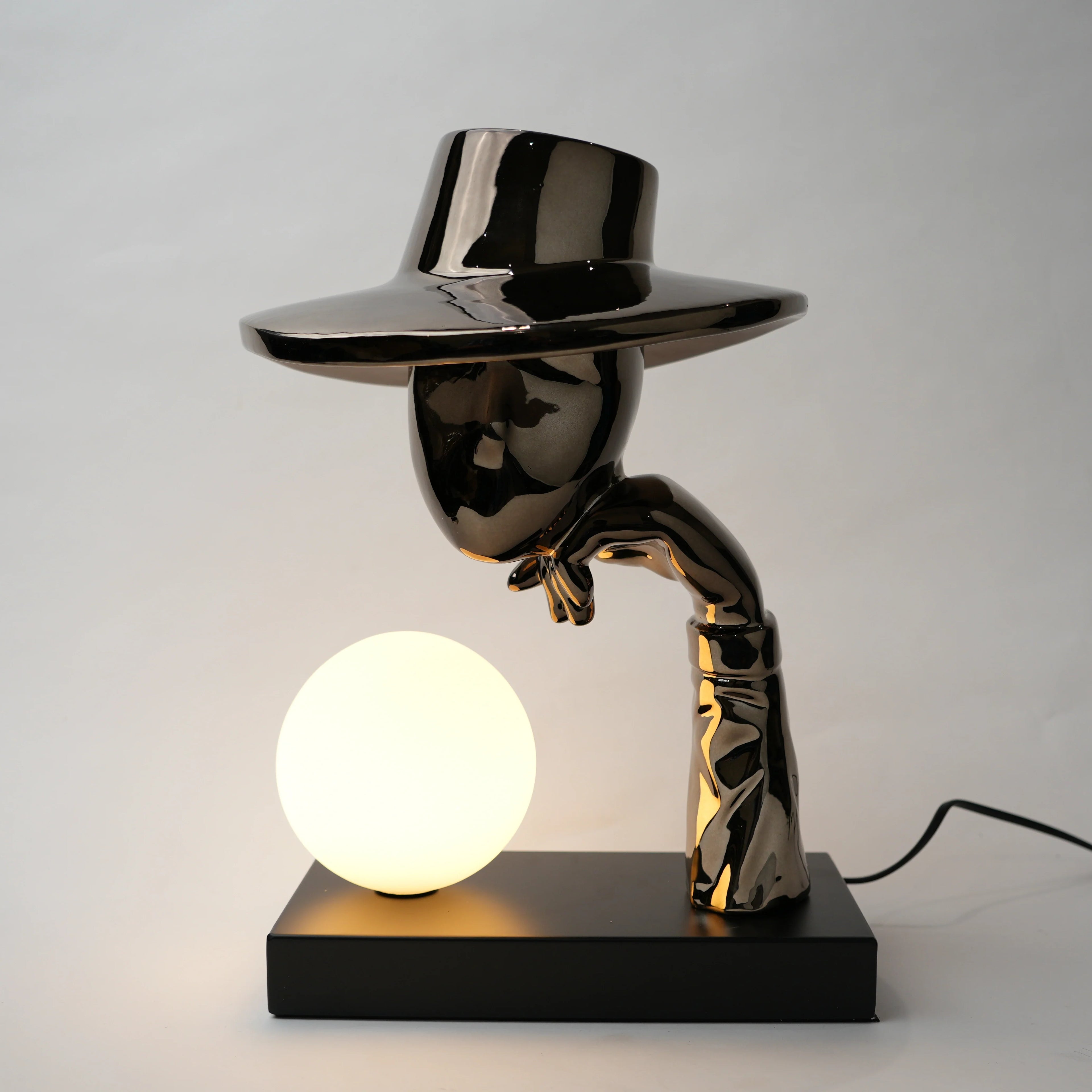 Elegant Hat Lamp Black Electroplated