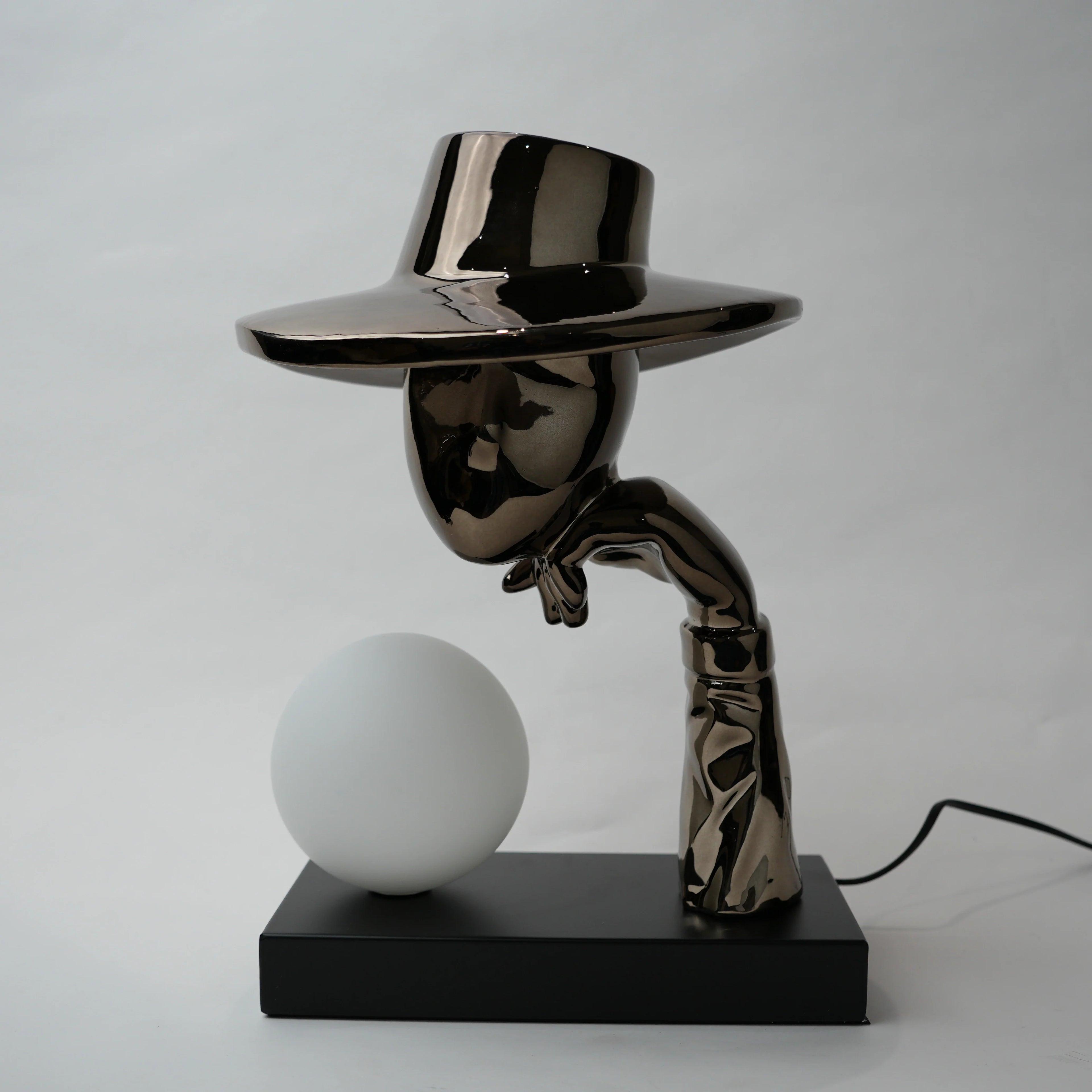 Elegant Hat Lamp Black Electroplated