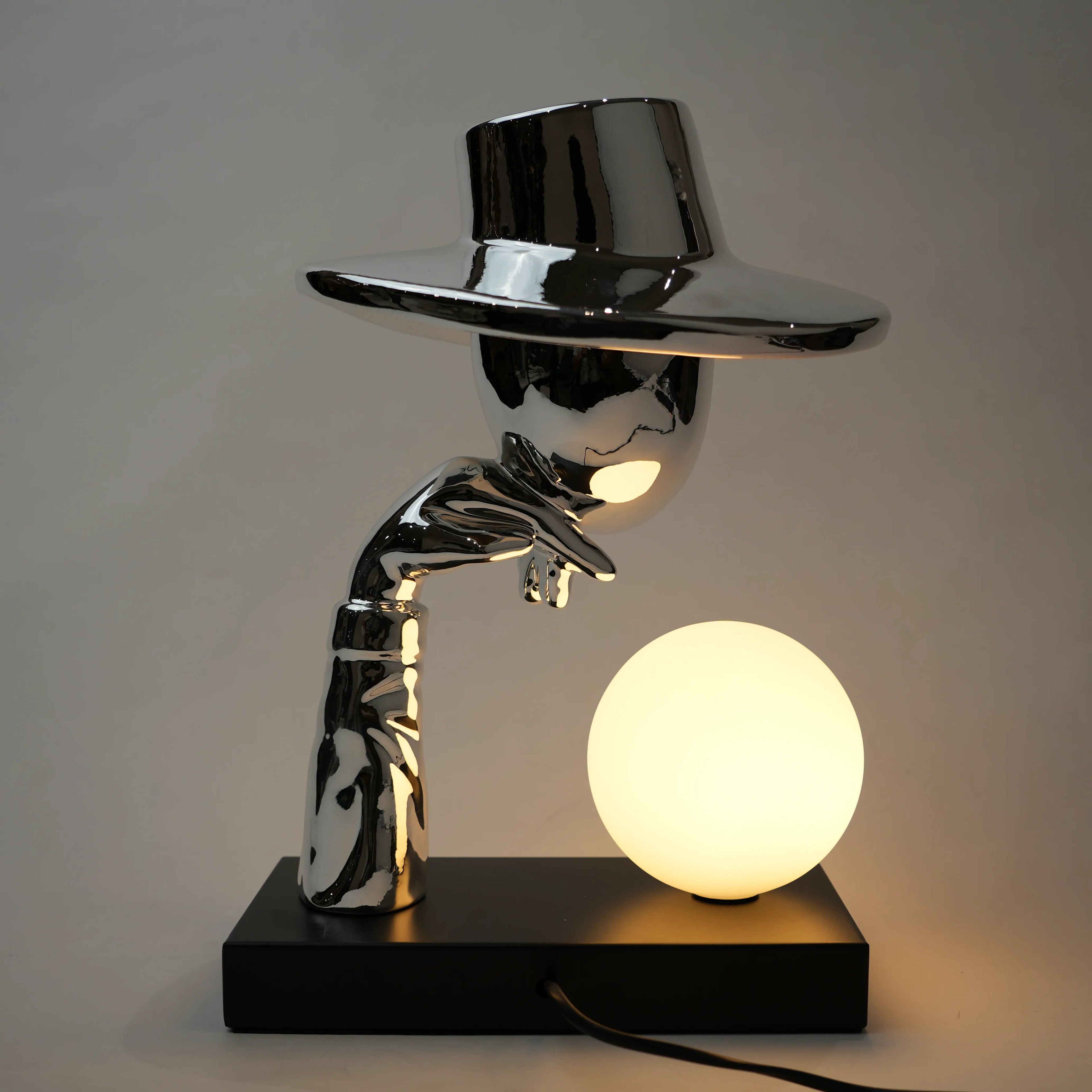 Elegant Hat Lamp Silver