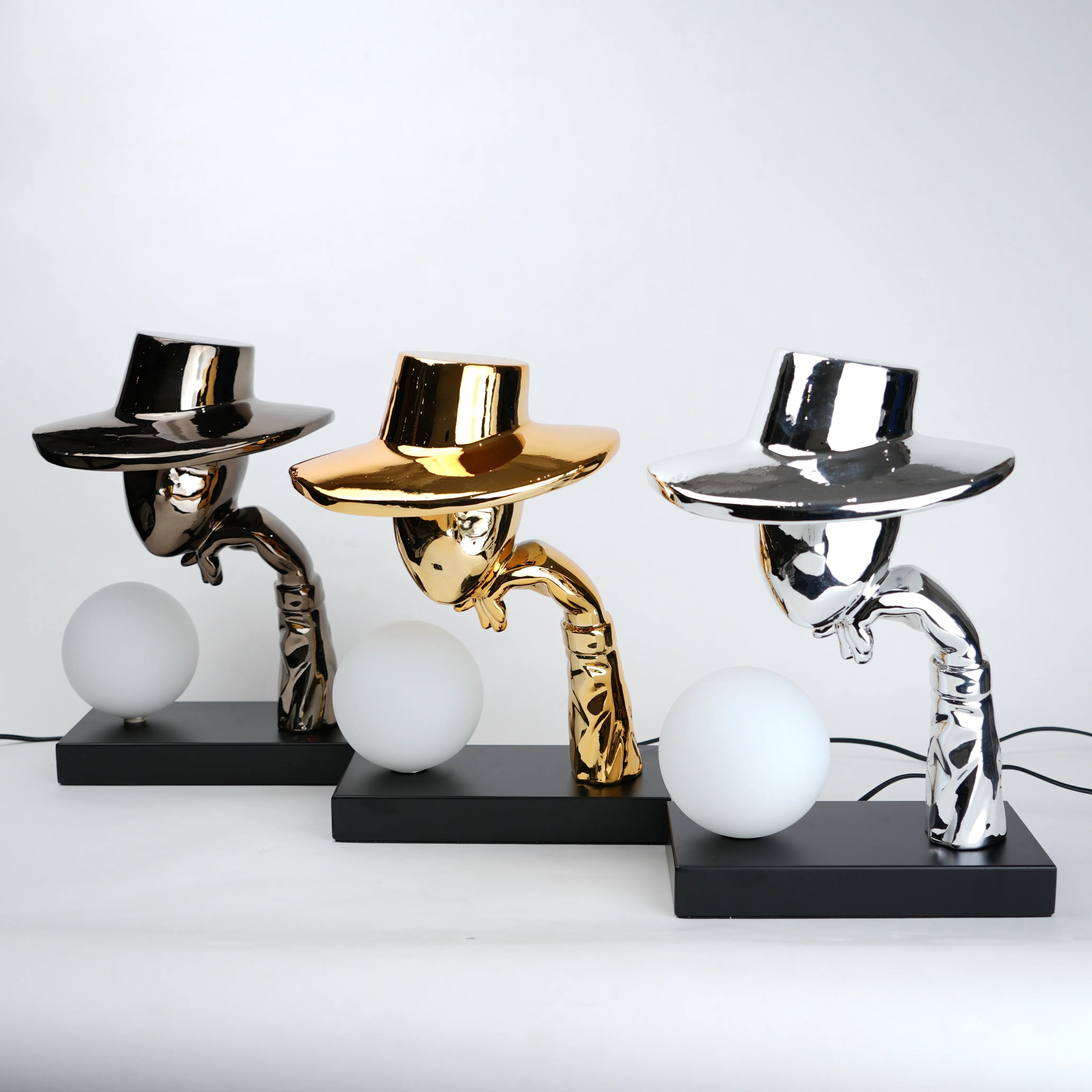 Elegant Hat Lamp Gold