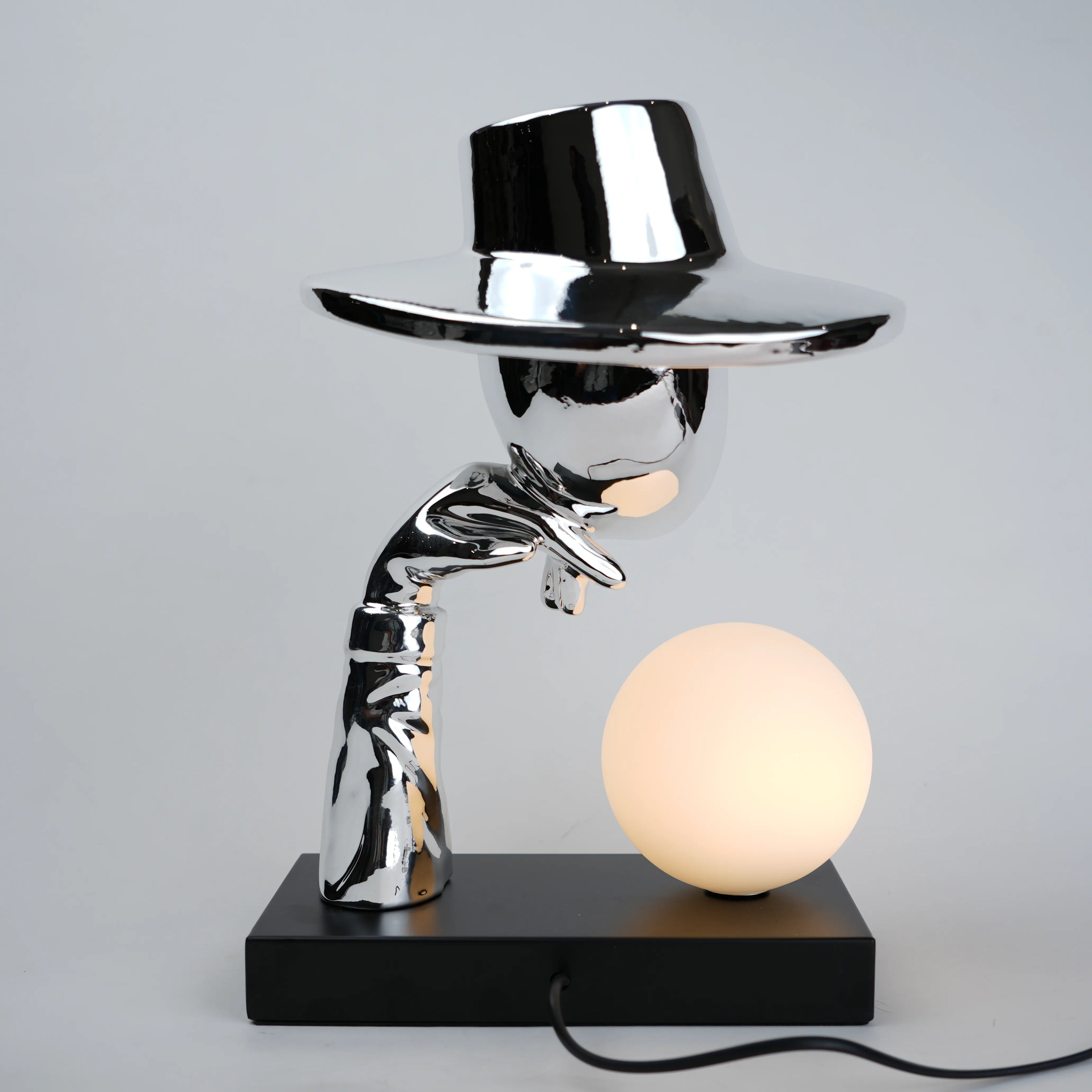 Elegant Hat Lamp Silver