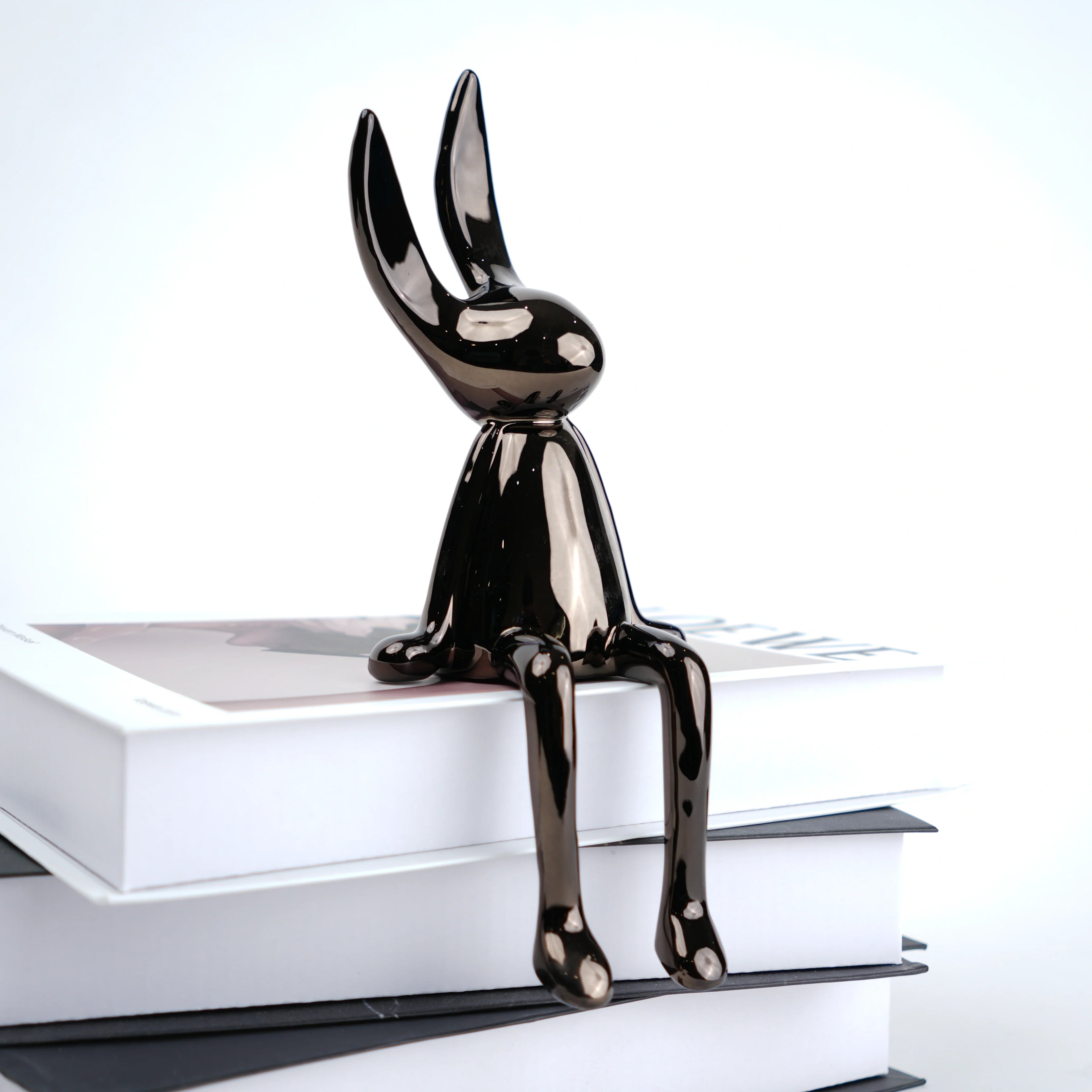 Minimal Bunny Edge Figurine