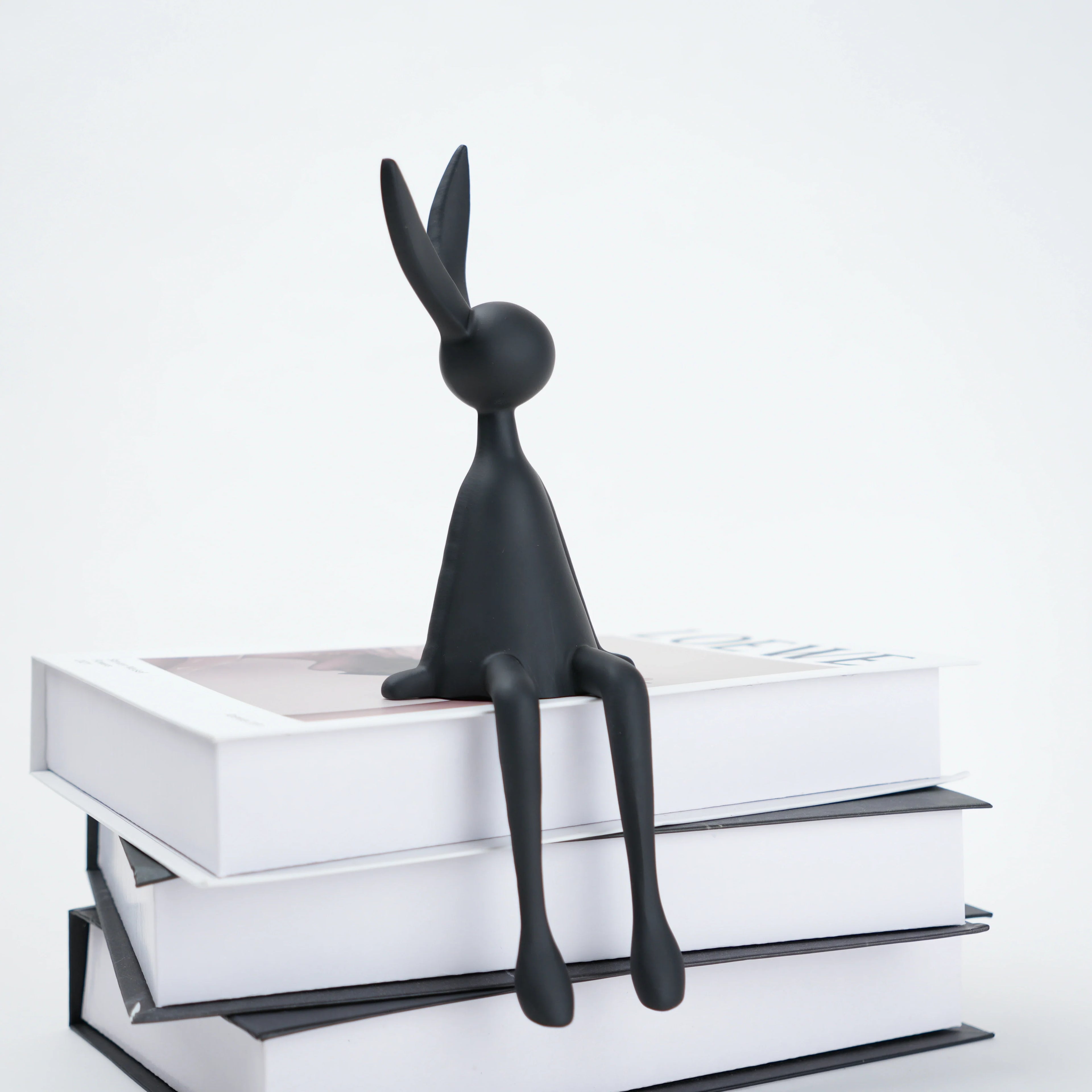 Minimal Bunny Edge Figurine
