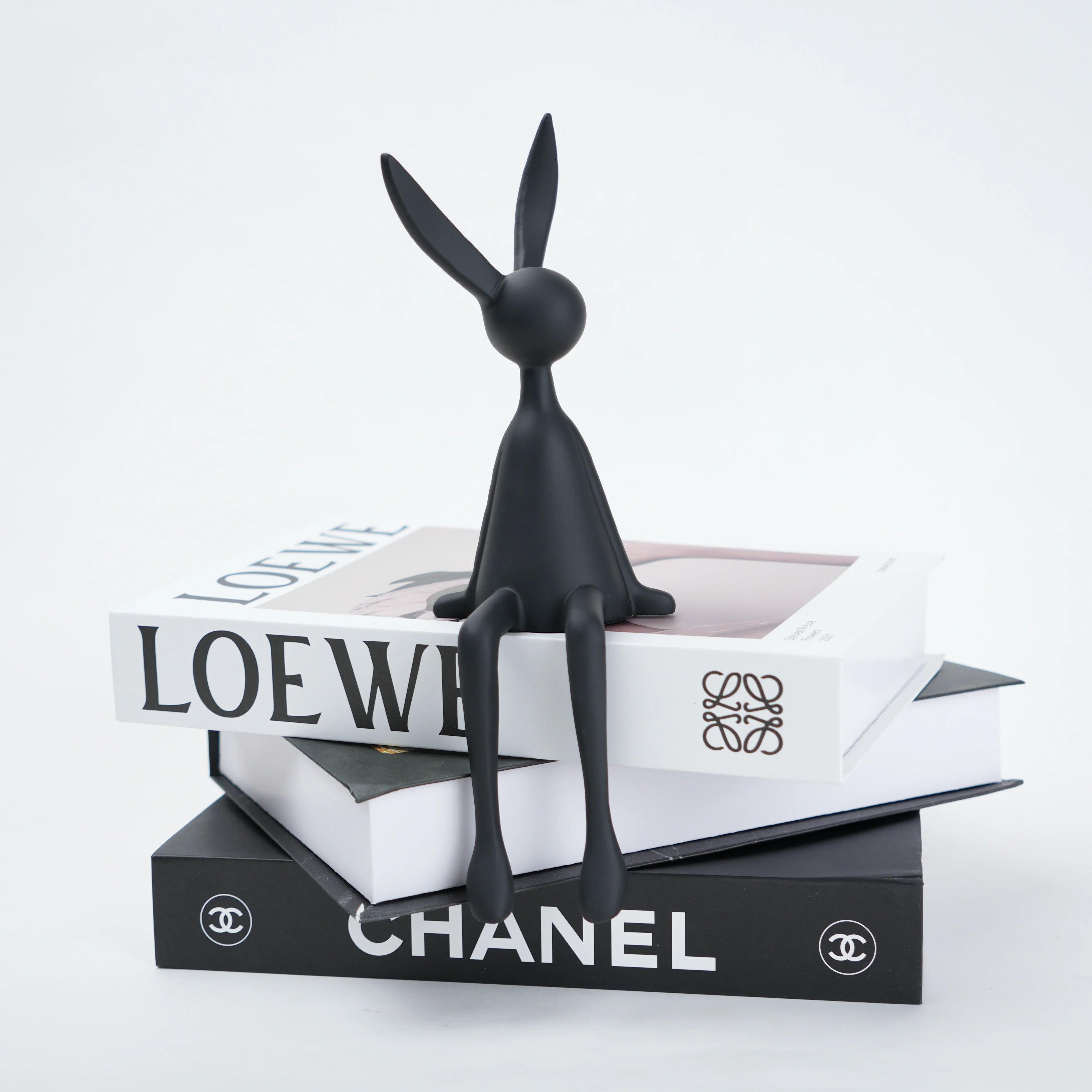 Minimal Bunny Edge Figurine