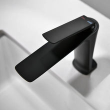 Pyramid Mixer Short Faucet Black