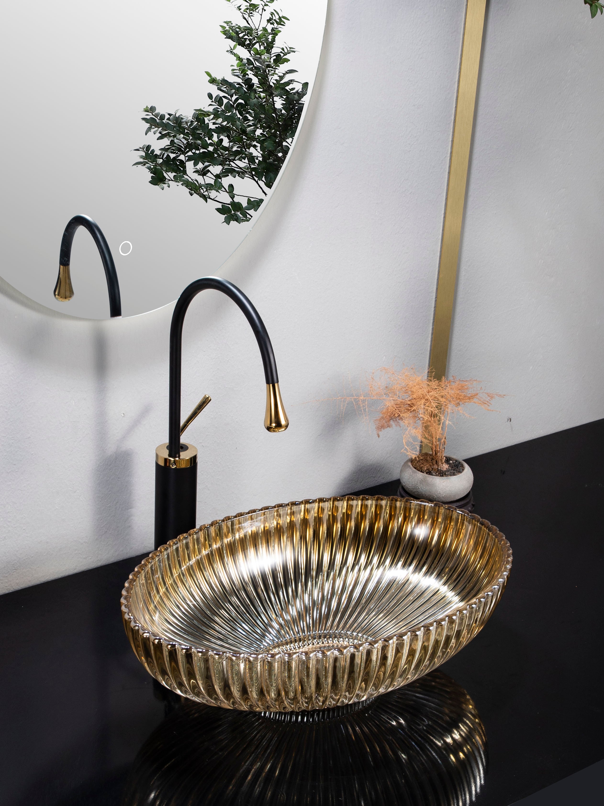 Fluted Fantasy by Zinarch